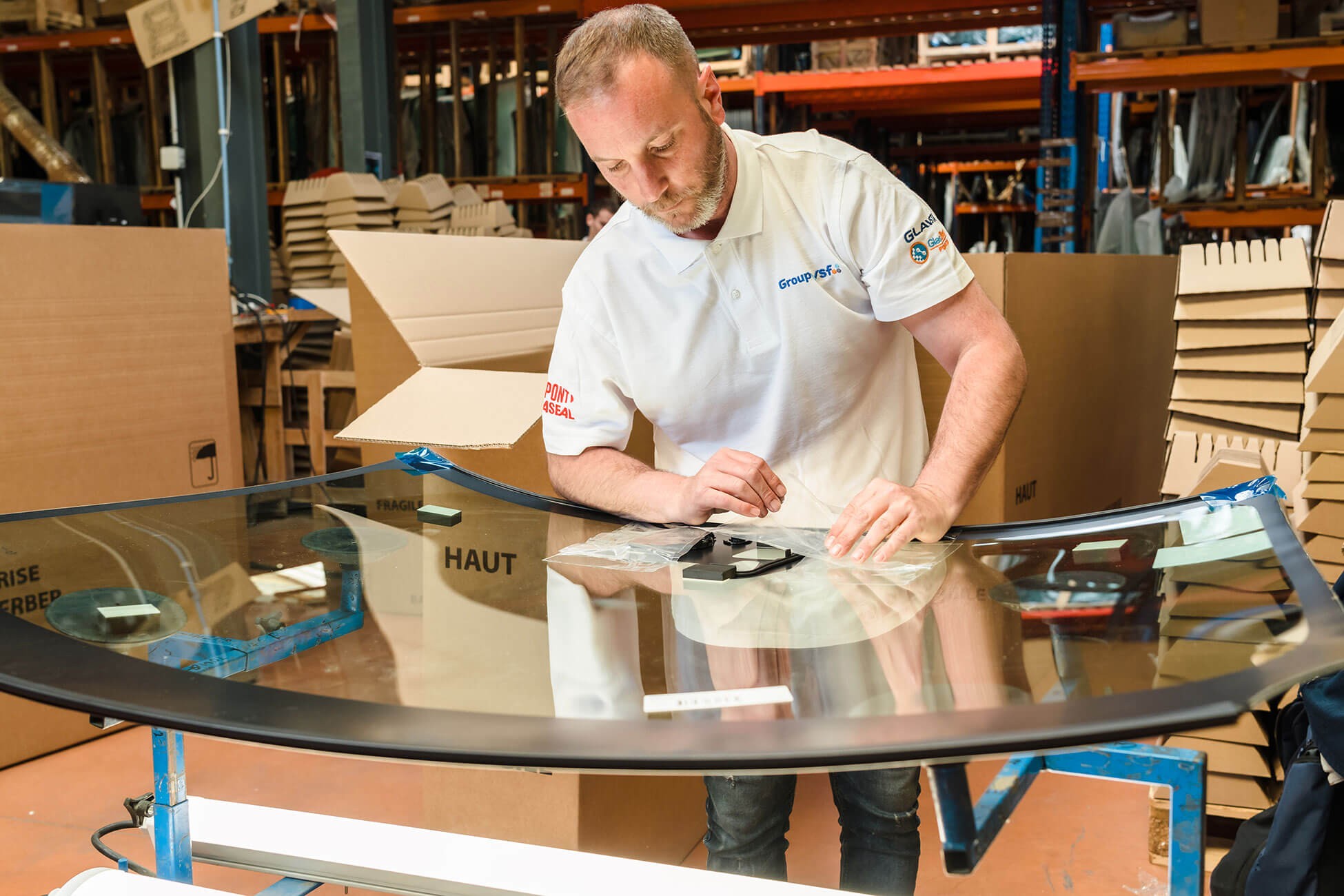 Finition du verre automobile